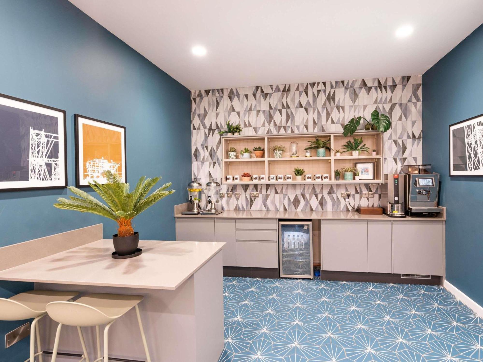 Mercure Newport 외부 사진